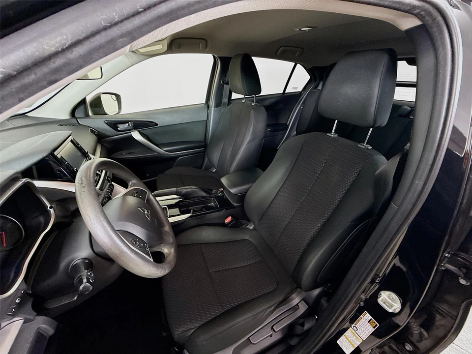 2020 Mitsubishi Eclipse Cross - Image 11 of 13