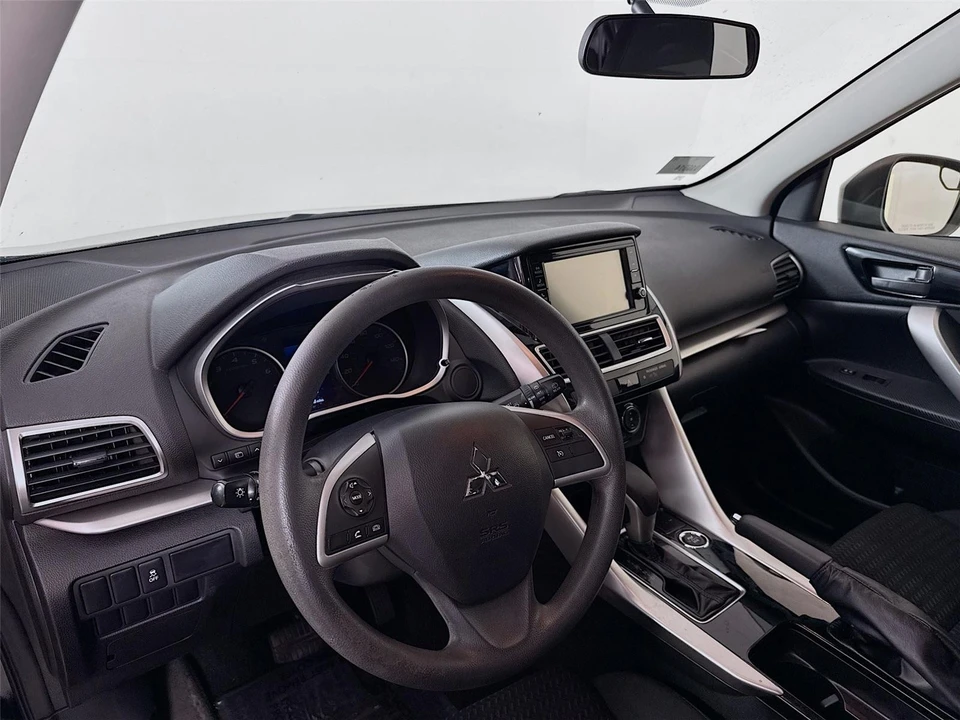 2020 Mitsubishi Eclipse Cross - Image 9 of 21