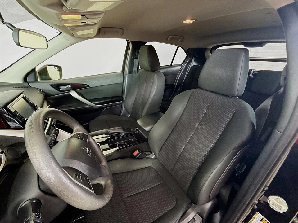 2020 Mitsubishi Eclipse Cross - Image 17 of 21