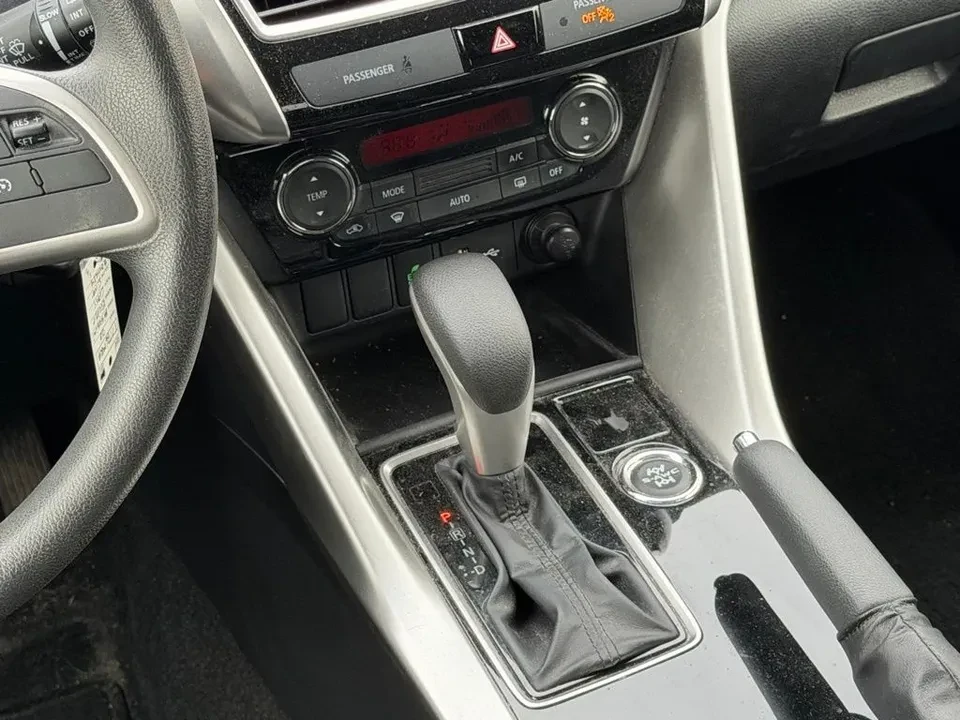 2020 Mitsubishi Eclipse Cross - Image 7 of 14
