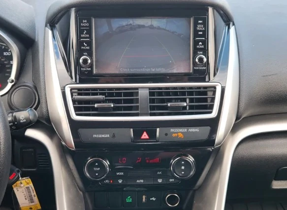 2020 Mitsubishi Eclipse Cross - Image 8 of 12