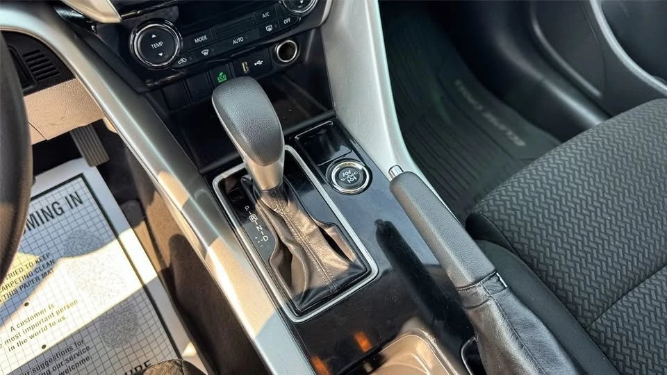 2020 Mitsubishi Eclipse Cross - Image 14 of 20