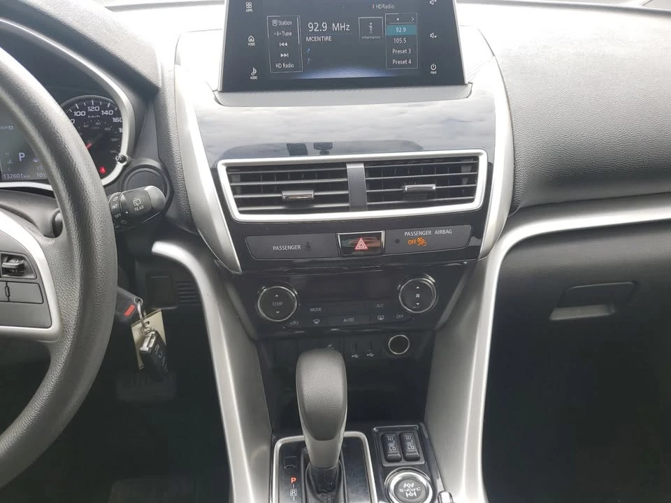 2020 Mitsubishi Eclipse Cross - Image 11 of 15