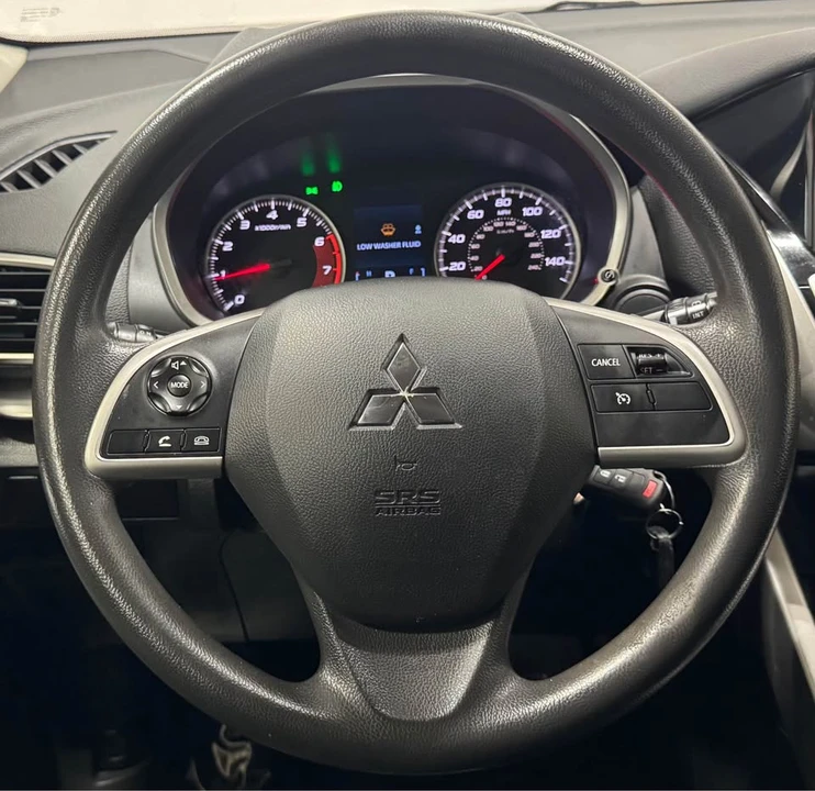 2020 Mitsubishi Eclipse Cross - Image 13 of 20
