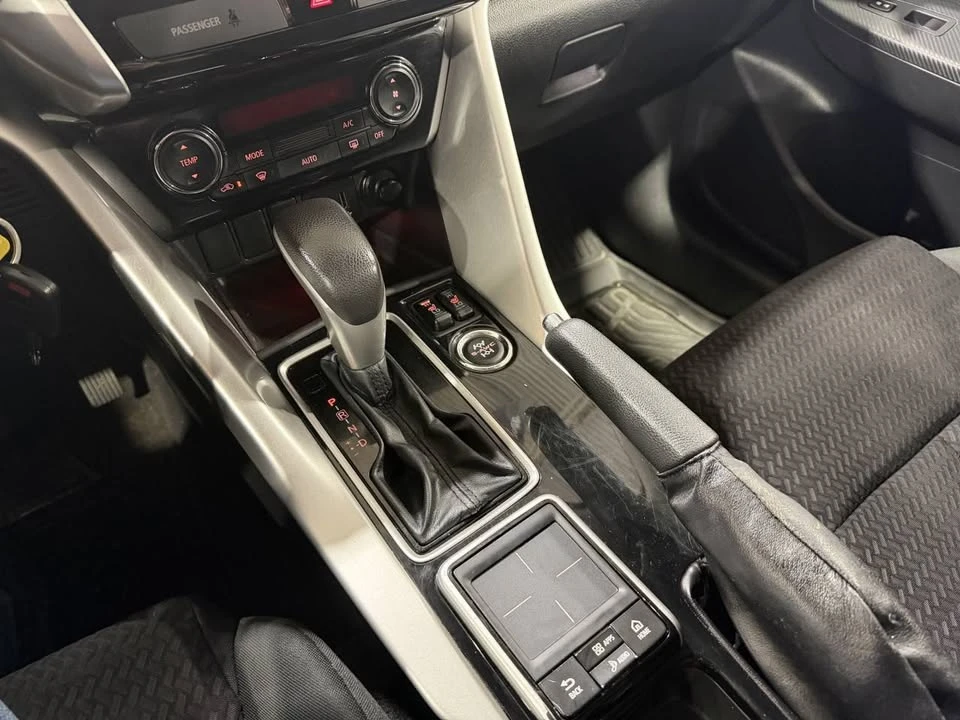 2020 Mitsubishi Eclipse Cross - Image 14 of 20