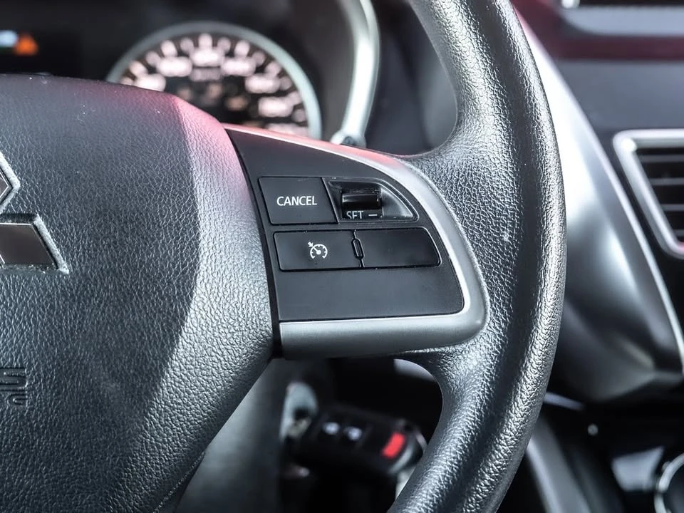 2020 Mitsubishi Eclipse Cross - Image 15 of 20