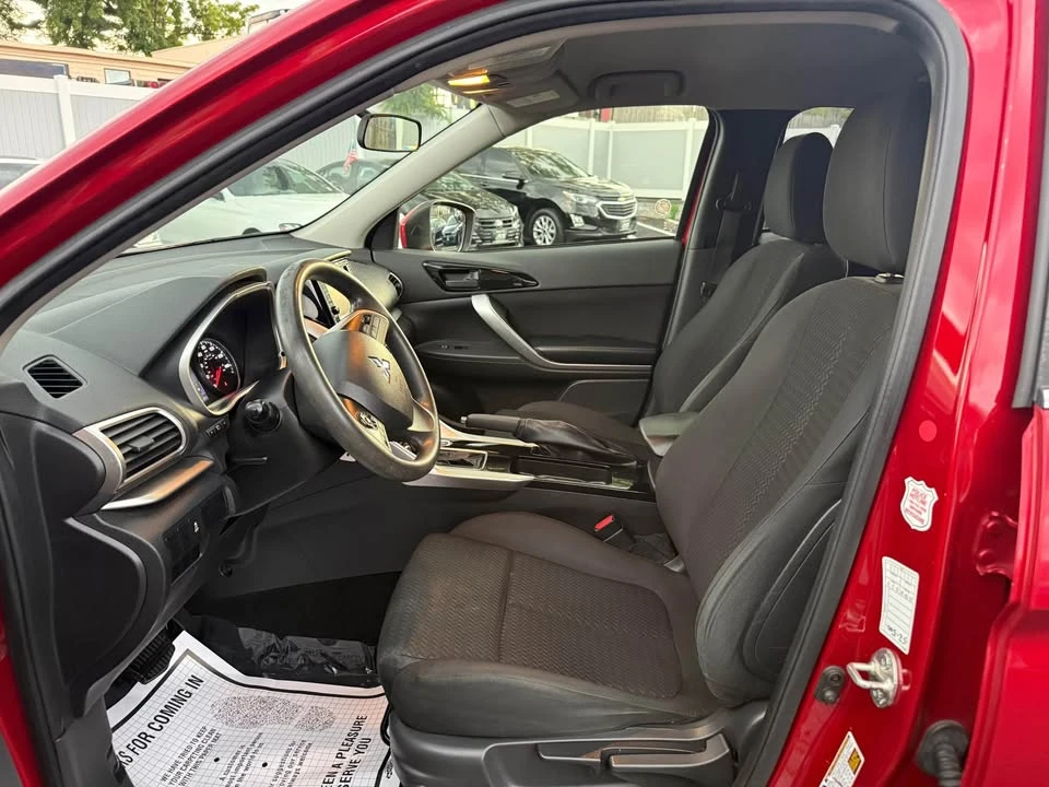 2020 Mitsubishi Eclipse Cross - Image 7 of 15