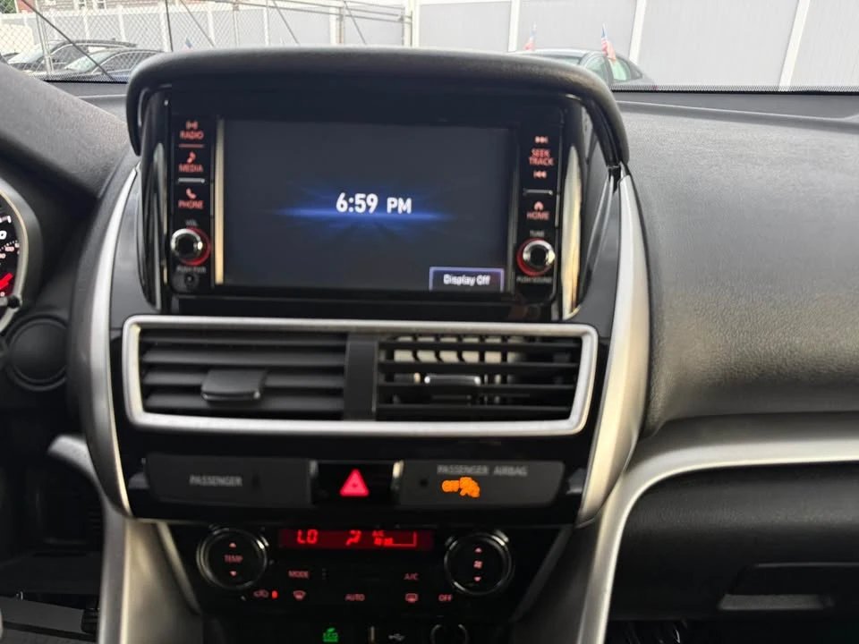 2020 Mitsubishi Eclipse Cross - Image 11 of 15