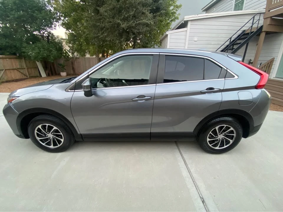 2020 Mitsubishi Eclipse Cross - Image 2 of 19