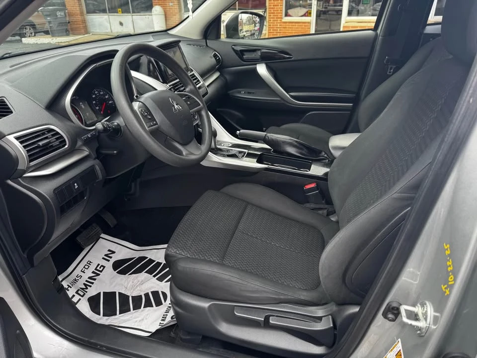 2020 Mitsubishi Eclipse Cross - Image 7 of 9