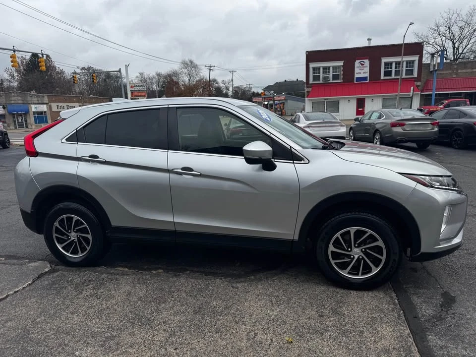 2020 Mitsubishi Eclipse Cross - Image 3 of 9