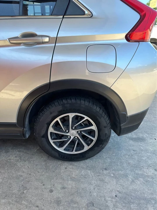 2020 Mitsubishi Eclipse Cross - Image 8 of 11
