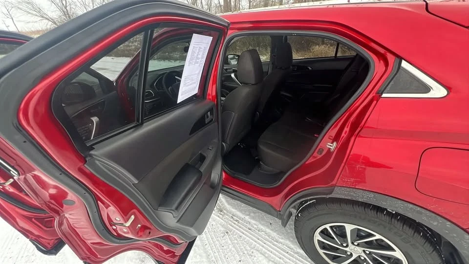 2020 Mitsubishi Eclipse Cross - Image 18 of 19