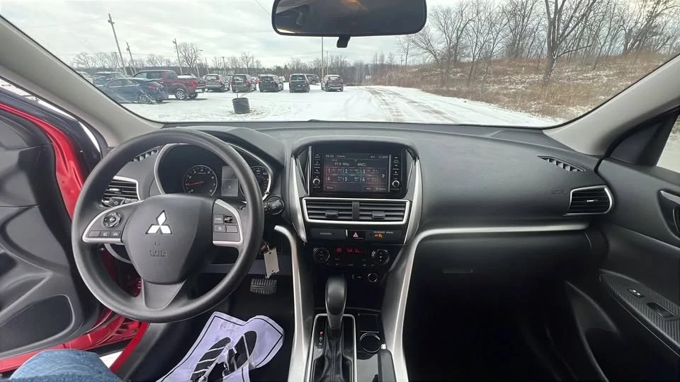 2020 Mitsubishi Eclipse Cross - Image 17 of 19