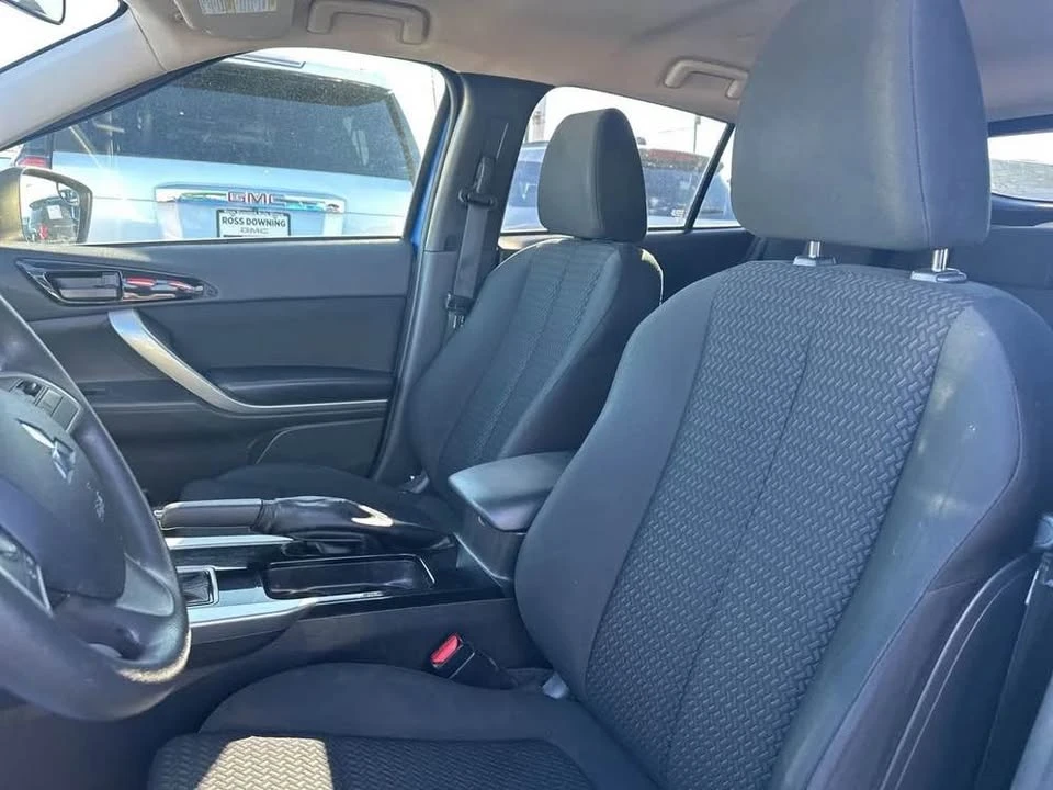 2020 Mitsubishi Eclipse Cross - Image 7 of 10