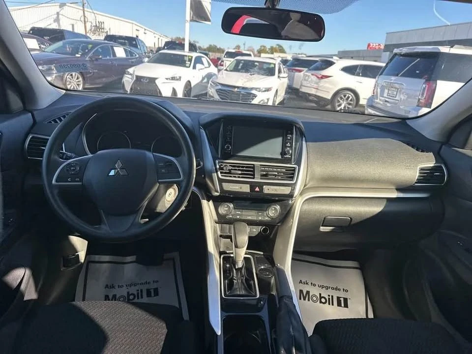 2020 Mitsubishi Eclipse Cross - Image 9 of 10