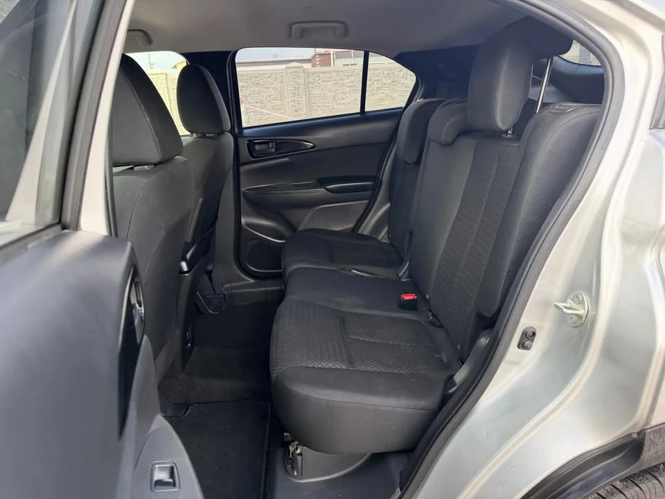2020 Mitsubishi Eclipse Cross - Image 8 of 15
