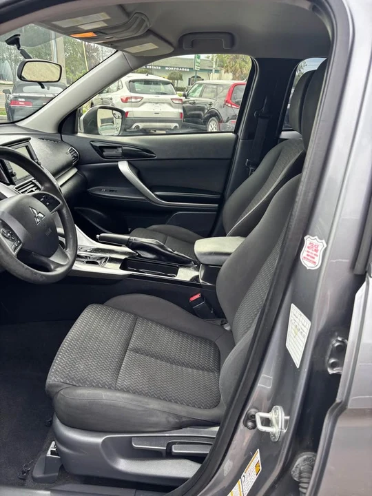 2020 Mitsubishi Eclipse Cross - Image 8 of 10