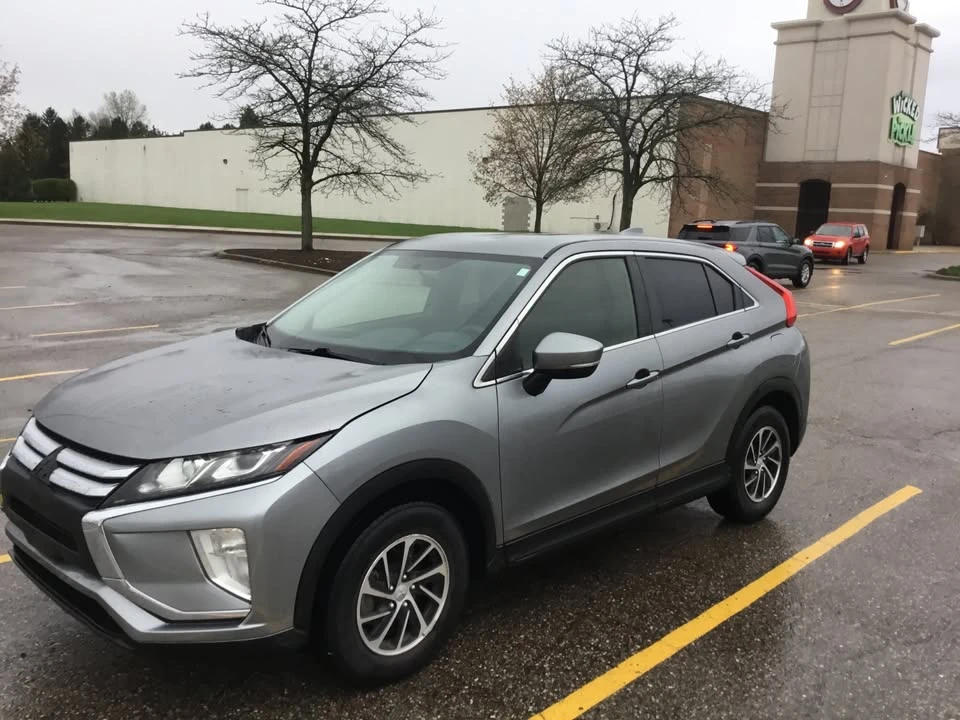 2020 Mitsubishi Eclipse Cross - Image 9 of 17