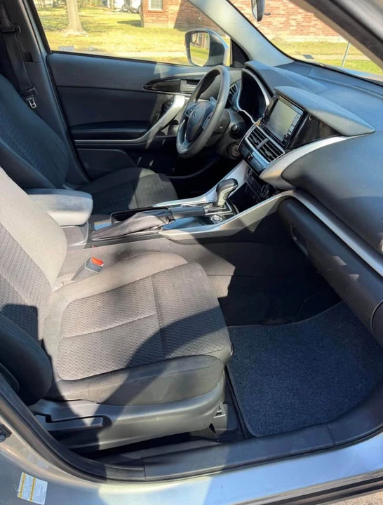 2020 Mitsubishi Eclipse Cross - Image 8 of 11