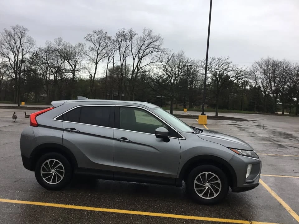 2020 Mitsubishi Eclipse Cross - Image 4 of 17