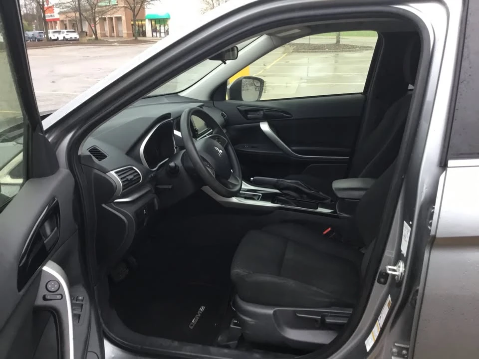 2020 Mitsubishi Eclipse Cross - Image 10 of 17