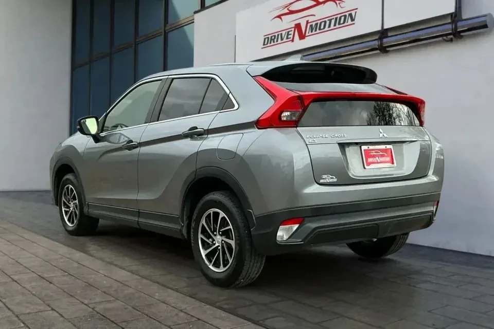 2020 Mitsubishi Eclipse Cross - Image 5 of 13