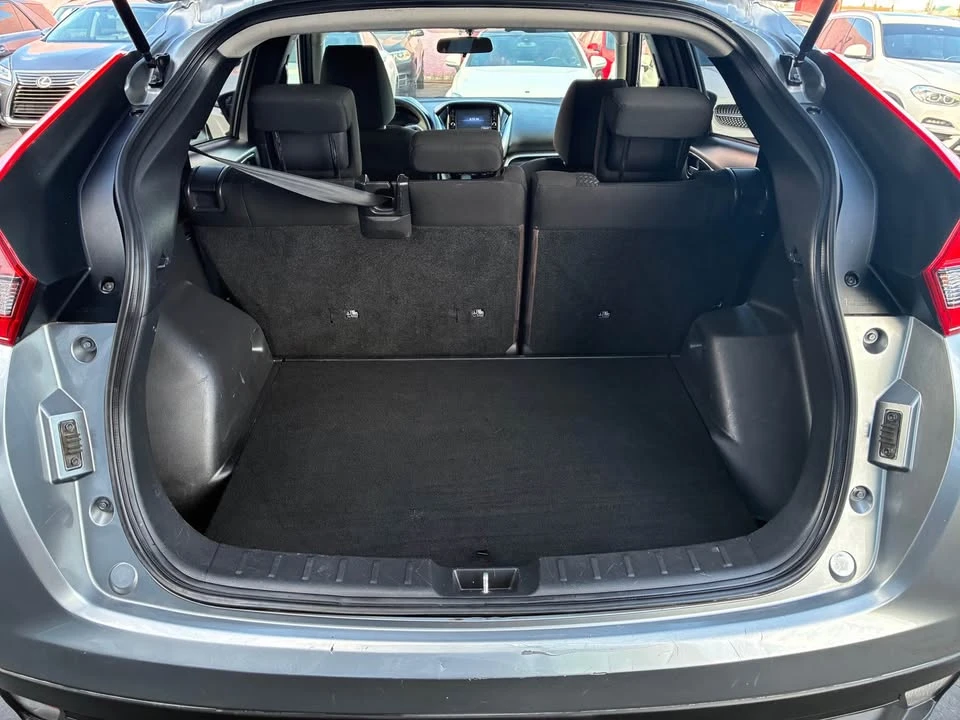 2020 Mitsubishi Eclipse Cross - Image 11 of 13