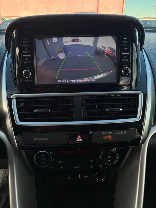 2020 Mitsubishi Eclipse Cross - Image 9 of 13
