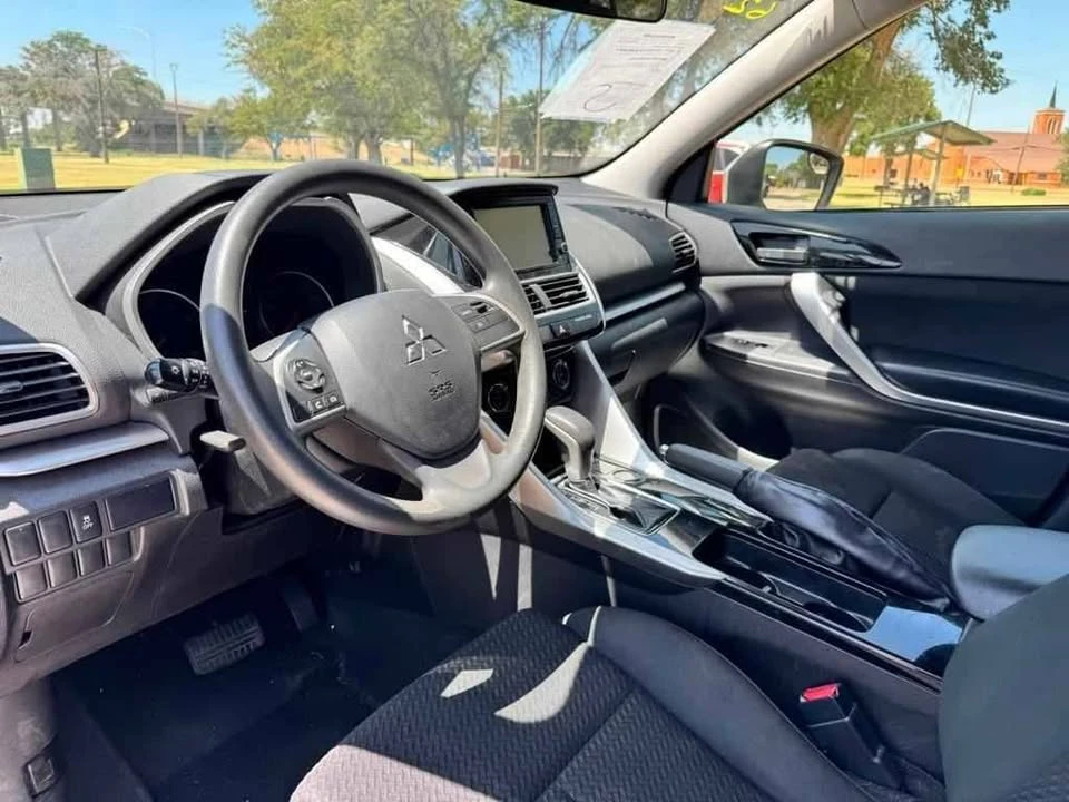 2020 Mitsubishi Eclipse Cross - Image 10 of 13
