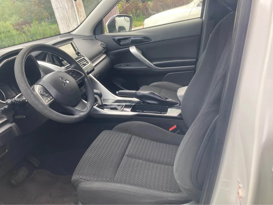 2020 Mitsubishi Eclipse Cross - Image 5 of 8