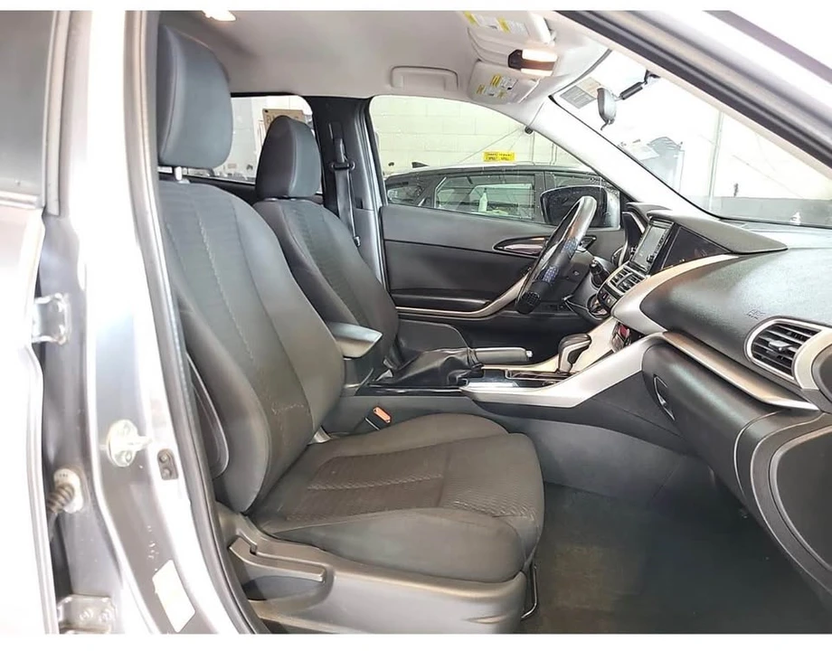 2020 Mitsubishi Eclipse Cross - Image 15 of 15