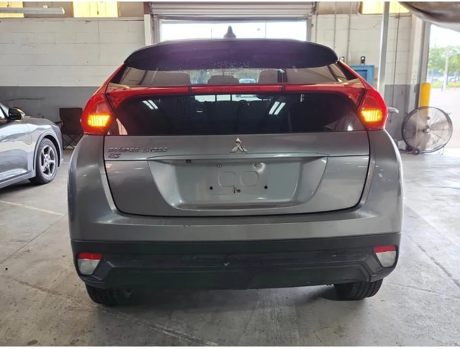 2020 Mitsubishi Eclipse Cross - Image 4 of 15