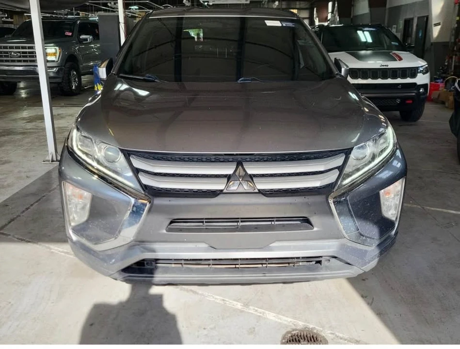 2020 Mitsubishi Eclipse Cross - Image 2 of 15