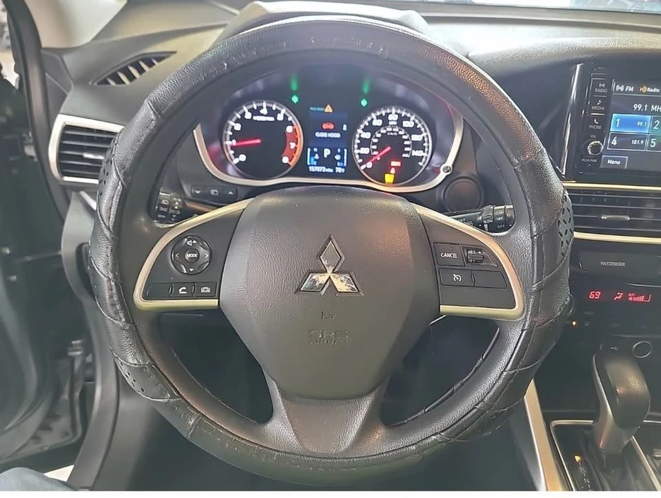 2020 Mitsubishi Eclipse Cross - Image 9 of 15