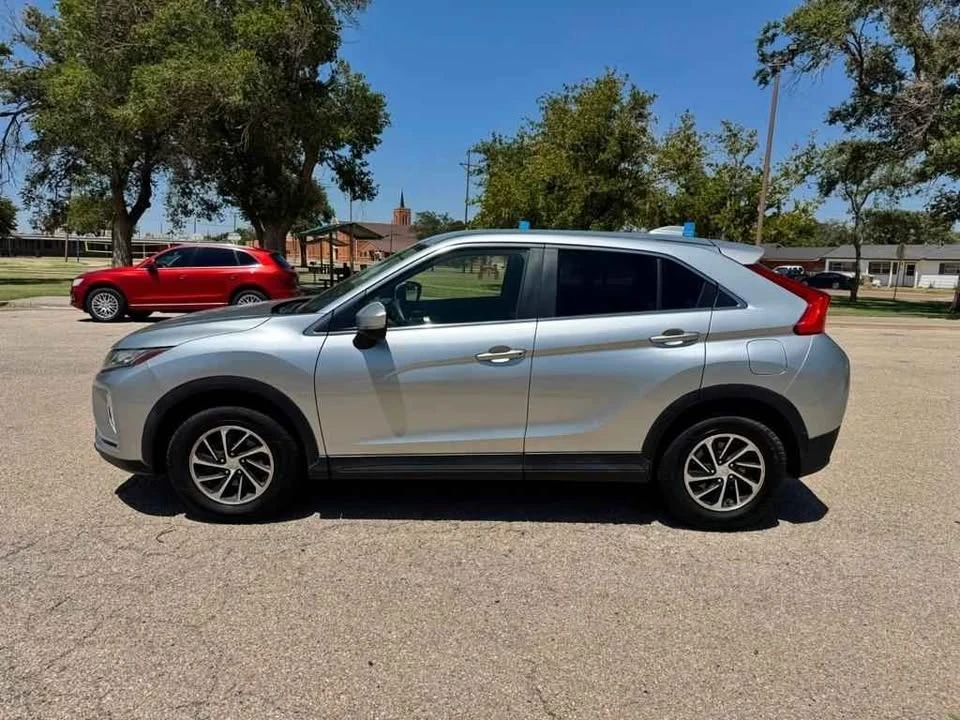2020 Mitsubishi Eclipse Cross - Image 2 of 13