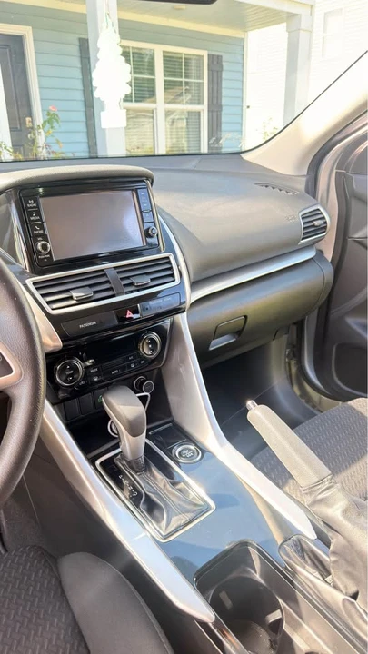 2020 Mitsubishi Eclipse Cross - Image 11 of 19