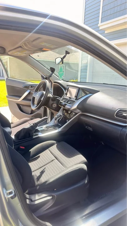 2020 Mitsubishi Eclipse Cross - Image 12 of 19