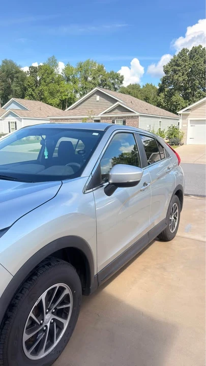 2020 Mitsubishi Eclipse Cross - Image 2 of 19