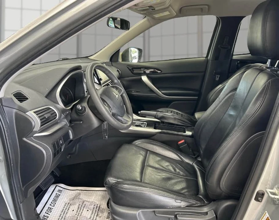 2020 Mitsubishi Eclipse Cross - Image 5 of 10