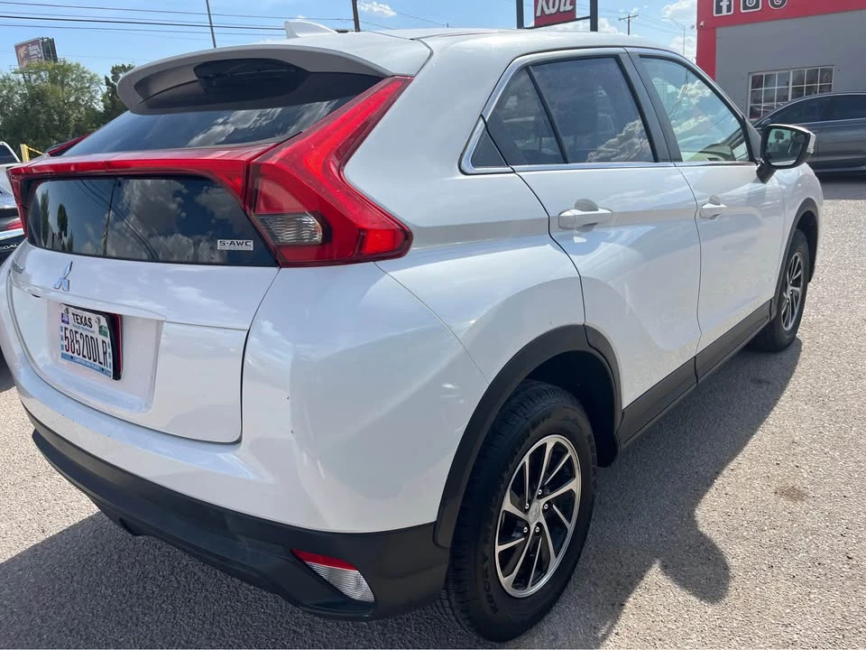 2020 Mitsubishi Eclipse Cross - Image 4 of 9