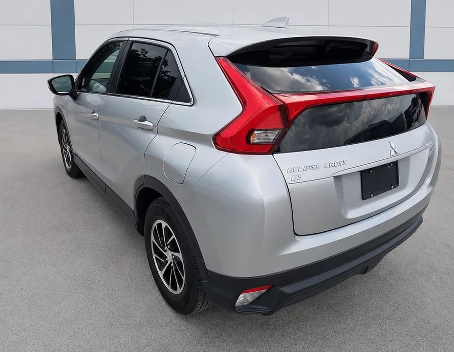 2020 Mitsubishi Eclipse Cross - Image 5 of 10