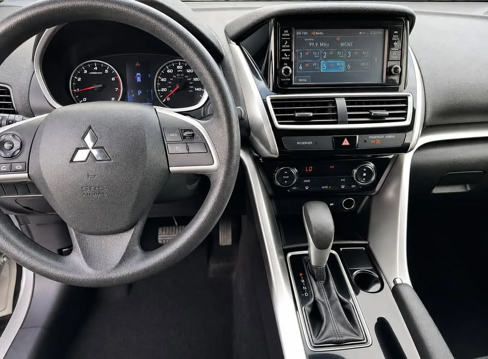 2020 Mitsubishi Eclipse Cross - Image 7 of 10