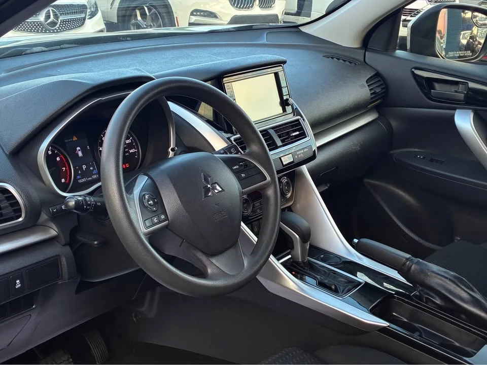 2020 Mitsubishi Eclipse Cross - Image 4 of 13