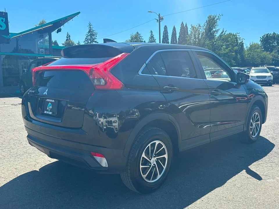 2020 Mitsubishi Eclipse Cross - Image 4 of 10