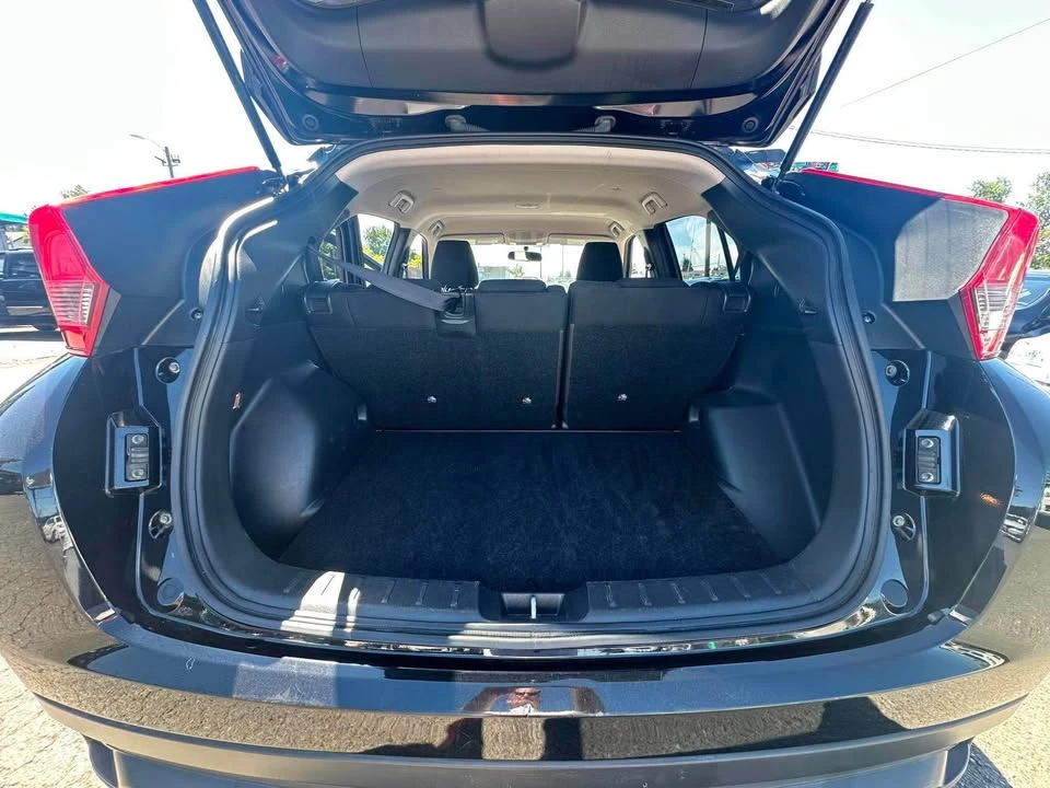 2020 Mitsubishi Eclipse Cross - Image 9 of 10