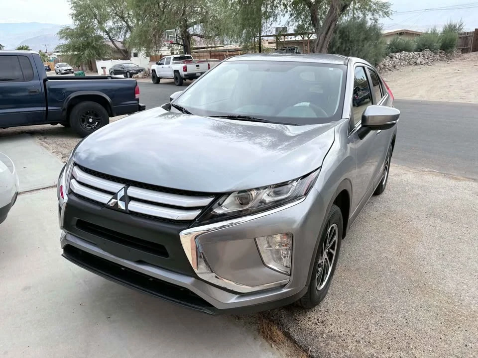 2020 Mitsubishi Eclipse Cross - Image 2 of 10