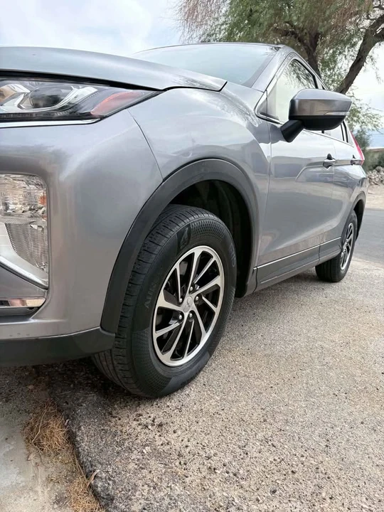2020 Mitsubishi Eclipse Cross - Image 5 of 10