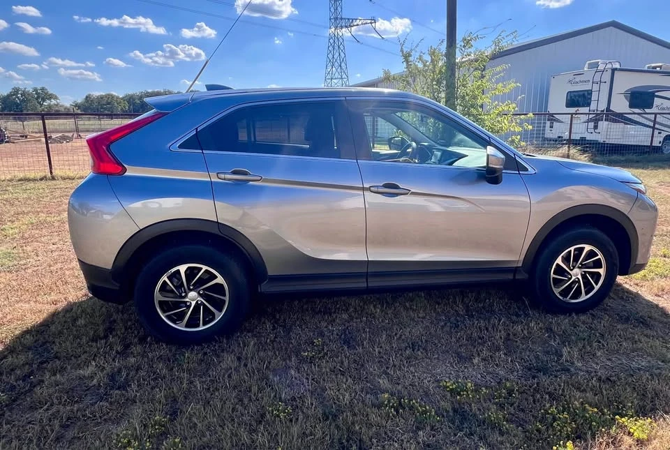 2020 Mitsubishi Eclipse Cross - Image 3 of 8