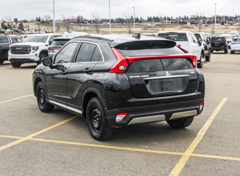 2020 Mitsubishi Eclipse Cross - Image 4 of 9